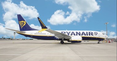 Ryanair zarobił w FQ1 niemal połowę mniej niż przed rokiem
