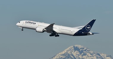 Grupa Lufthansa: Spadek zysku netto o połowę 