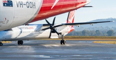 Q400 poleciał z Kanady do Australii  